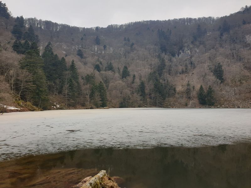 randonnee-aux-gazon-vert-rouge-gazon-lac-puis-col-des-perches_15